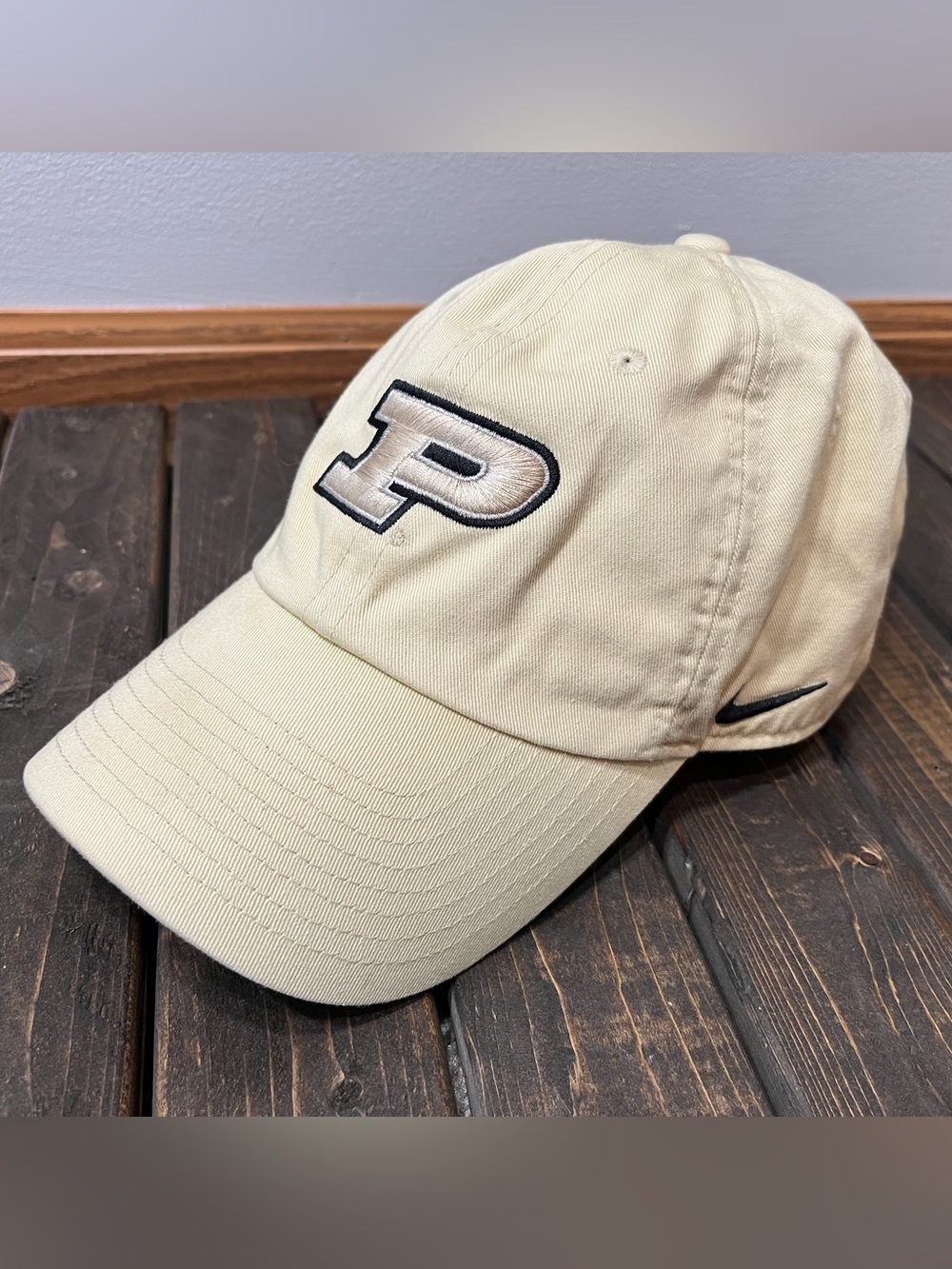 Purdue Boilermakers Nike Hat Baseball Cap Adjustable Club Cap M/L Gold
